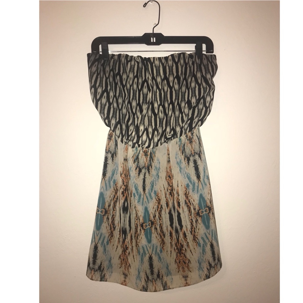 Barely worn mini dress by Guess.